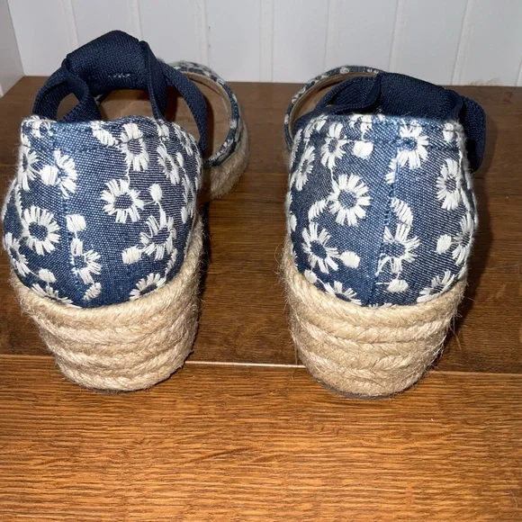 Life Stride Navy Daisy Kascade Espadrille Wedges Size 8.5 - Picture 3 of 8